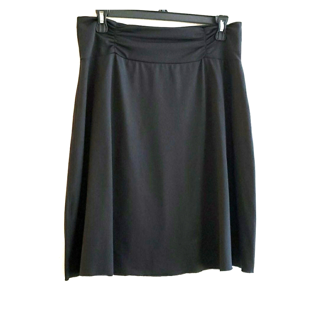 Skirts Black & Printed Sz M